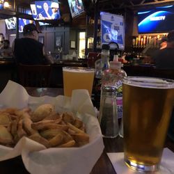 Vincent's Sports Pub - Bar area