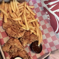 Bogey's Sports Pub - Chicken Tenders