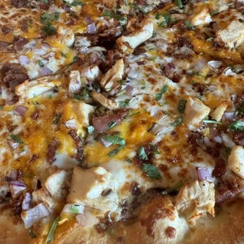 Hideaway Pizza - Bar Be Que Pizza - Pizza Near Me - Plano, Texas