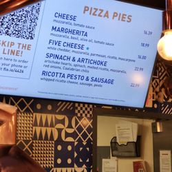 Uptop Pizzeria