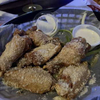 Perfect Rack Billiards - Garlic Parmesan wings - Pool Halls Near Me - Jacksonville, Florida