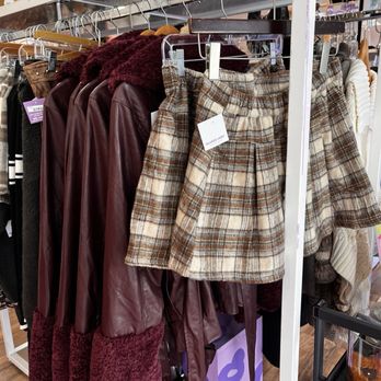 Classic Loot - Love these winter items! - Used, Vintage & Consignment Near Me - San Jose, California