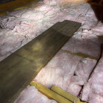 Attic Pros - My attic, flush with fresh new(ish) insulation, clean from any signs of rodent activity - Pest Control Near Me - Oakland, California Attic Pros - My attic, flush with fresh new(ish) insulation, clean from any signs of rodent activity - Pest Control Near Me - Oakland, California