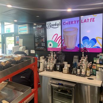 Supermacs - Coffee dock - Burgers Near Me
