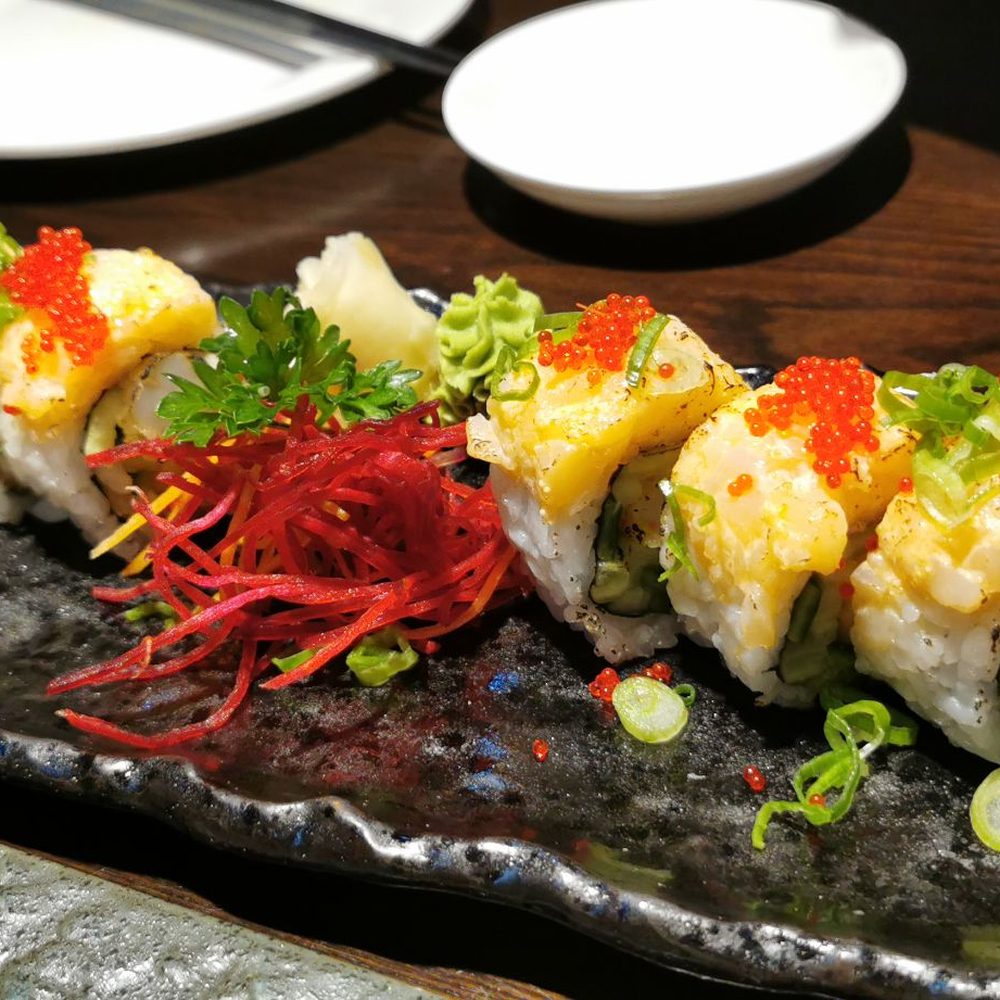 Tonton Sushi - Scallop tataki roll - Japanese Near Me - Vancouver, British Columbia Tonton Sushi - Scallop tataki roll - Japanese Near Me - Vancouver, British Columbia