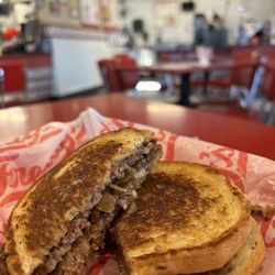 Freddy's Frozen Custard & Steakburgers - Freddy's Original Patty Melt