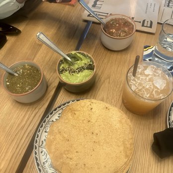 Mirate - Guacamole and Tostadas - Mexican Near Me - Los Angeles, California Mirate - Guacamole and Tostadas - Mexican Near Me - Los Angeles, California