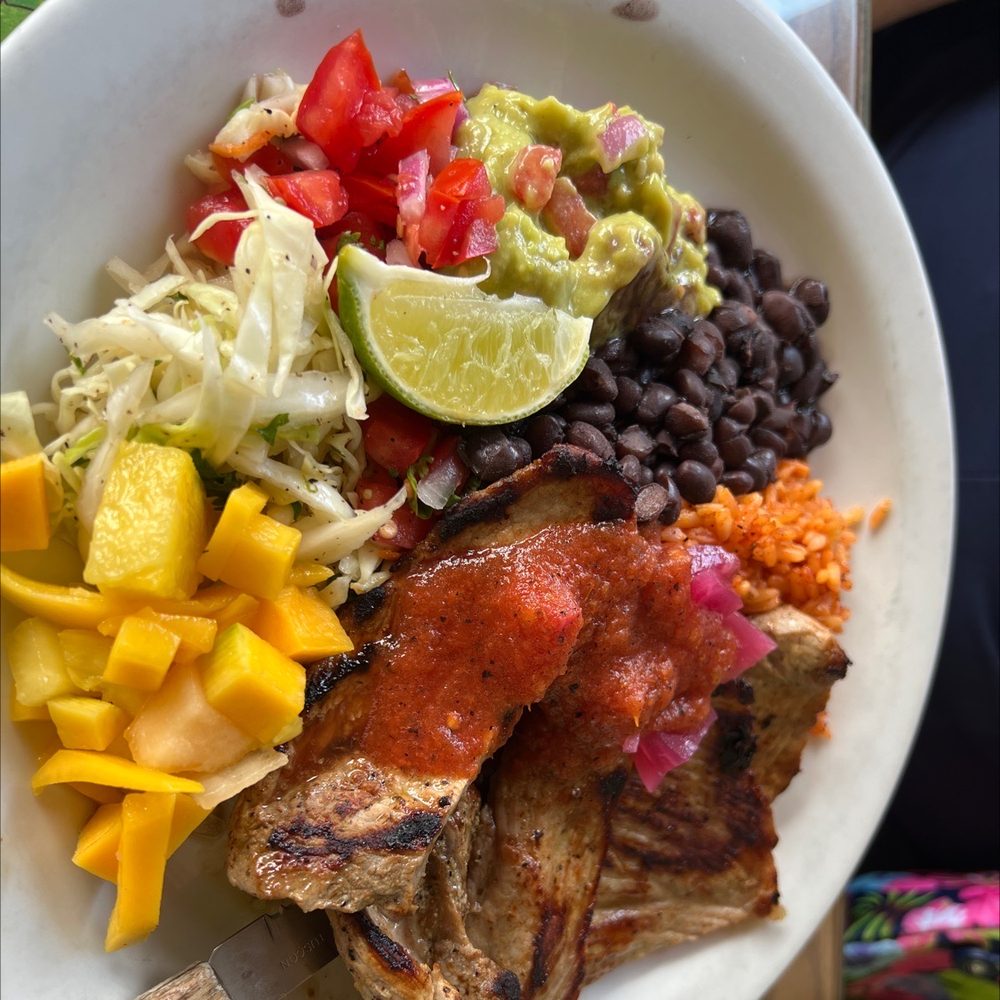 Café Capistrano - American Near Me - Half Moon Bay, California