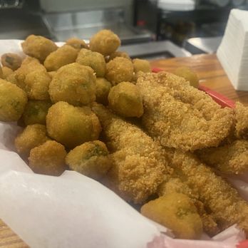 Quality Seafood Wholesale - Senior catfish basket with okra - Seafood Near Me - Austin, Texas Quality Seafood Wholesale - Senior catfish basket with okra - Seafood Near Me - Austin, Texas
