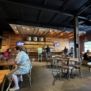 Hopstix - View of the dining area. - Breweries Near Me - Chamblee, Georgia