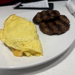 Truett's Grill - Omelette and sausage