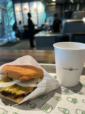 Shake Shack Dallas, Uptown by null