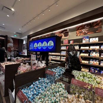 Lindt Chocolate Shop - Lindt Chocolate Shop - Chocolatiers & Shops Near Me - Vaughan, Ontario Lindt Chocolate Shop - Lindt Chocolate Shop - Chocolatiers & Shops Near Me - Vaughan, Ontario