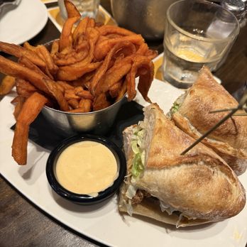 Amsterdam BrewHouse - Chicken Sandwich with Sweet Potato Fries - Breweries Near Me - Toronto, Ontario