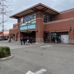 Exterior photo of H Mart - Tigard, Oregon Exterior photo of H Mart - Tigard, Oregon
