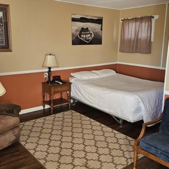 Stop On Inn Motel & Campground - Hotels Near Me - Barron, Wisconsin Stop On Inn Motel & Campground - Hotels Near Me - Barron, Wisconsin
