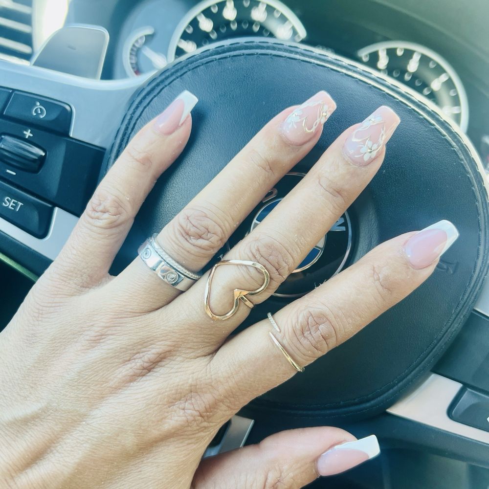 Bomb Nails - Bomb Nails is phenomenal when it comes to dip manicure and nail art. Debbie free styles on my nails perfectly each time. - Nail Salons Near Me - Aurora, Colorado
