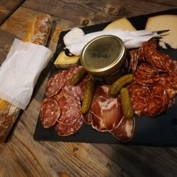 Droit au Fut - Le plateau mixte : charcuterie et fromages pour 15euros. Septembre 2018