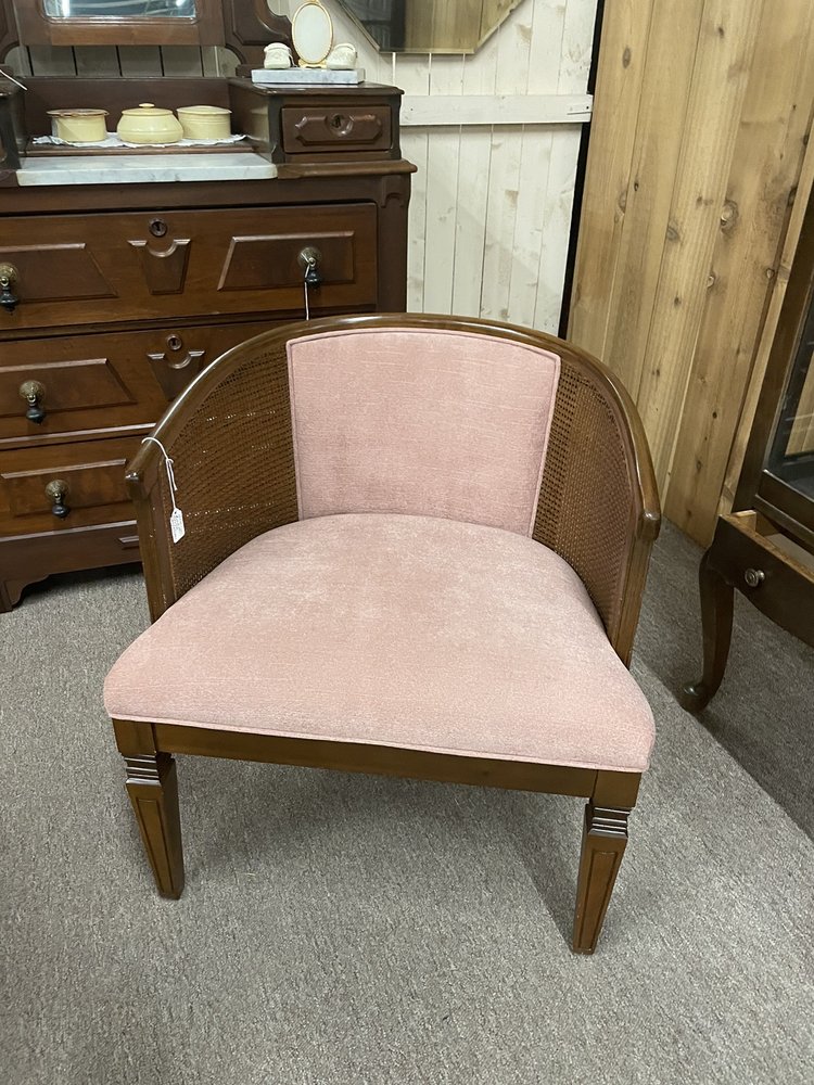 ANDOVER ANTIQUE MALL Updated October 2024 656 N Andover Rd, Andover