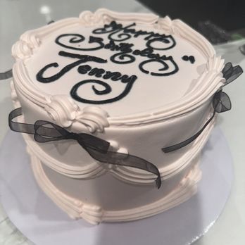 Lotus Bakery - Bakeries Near Me - San Fernando, California