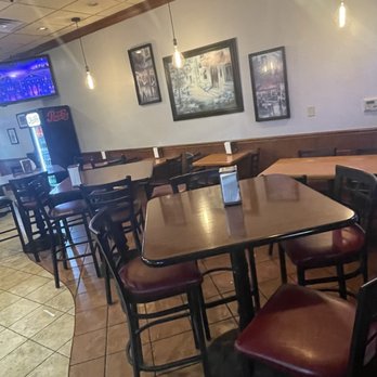 Little Angelo's Pizza - Inside, dining area - Pizza Near Me - Des Plaines, Illinois Little Angelo's Pizza - Inside, dining area - Pizza Near Me - Des Plaines, Illinois