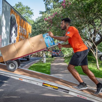 Einstein Moving Company - North Austin - Movers Near Me - Austin, Texas Einstein Moving Company - North Austin - Movers Near Me - Austin, Texas