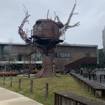 Dogfish Head Milton Brewery - Breweries Near Me - Milton, Delaware