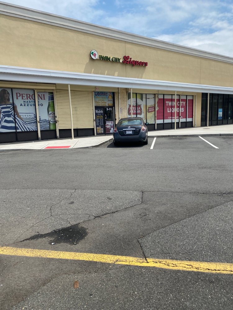 TWIN CITY FINE WINES & SPIRITS Updated September 2024 2 Garfield