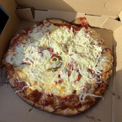 Mary Jo's Pizzeria - Extra cheese and sweet peppers pizza