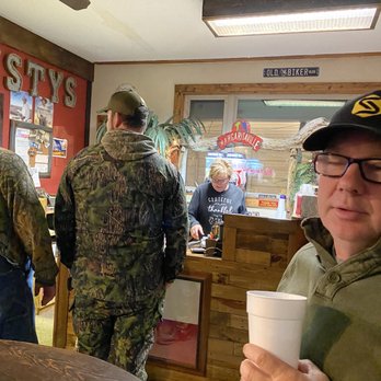 Rusty's - Regulars. - Burgers Near Me - Shamrock, Texas