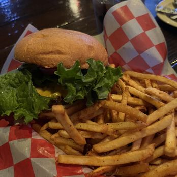 Bryan Street Tavern - Cheeseburger - Pizza Near Me - Dallas, Texas Bryan Street Tavern - Cheeseburger - Pizza Near Me - Dallas, Texas