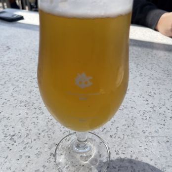 Ballast Point Brewing Long Beach - Wahoo White. - Breweries Near Me - Long Beach, California