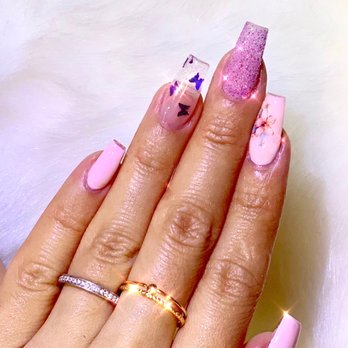 Molo's Nail - Nail Technicians Near Me - El Monte, California