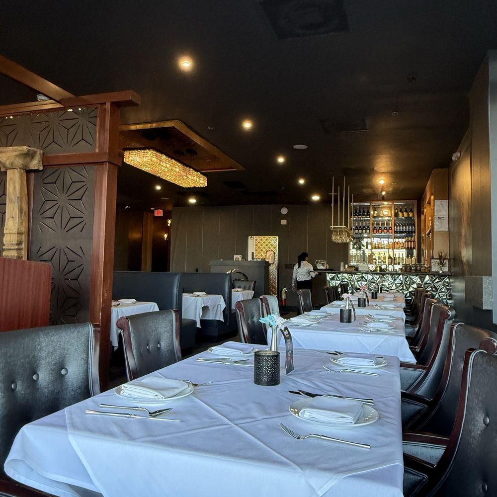 Mirch Dhamaka - Inside - Indian Near Me - Herndon, Virginia