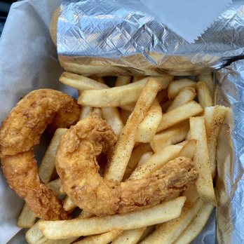 Sam's Southern Eatery - Shrimp po-Boy - Seafood Near Me - Alexandria, Louisiana