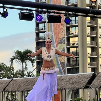 Waikiki Starlight Luau - Performing Arts Near Me - Honolulu, Hawaii Waikiki Starlight Luau - Performing Arts Near Me - Honolulu, Hawaii
