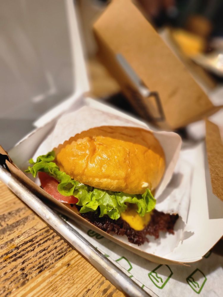 Shake Shack Westbury