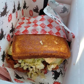 Howlin' Ray's - Luis Style Sando - Southern Near Me - Pasadena, California Howlin' Ray's - Luis Style Sando - Southern Near Me - Pasadena, California