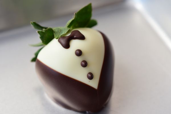 Cirque Confections & Chocolate by null