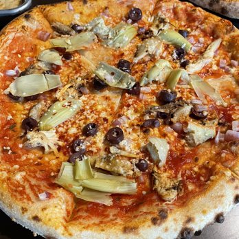 Boardtown Pizza & Pints - Pizza Near Me - Starkville, Mississippi