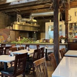 RJ Skillets - Dining area