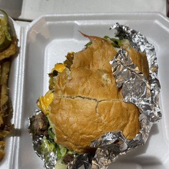 The King's Court - Burger - Food Trucks Near Me - Freeport, Texas