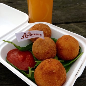 Mr. Arancino - another yummy picnic lunch! try the bacon pesto arancini with a fresh mango juice. - Food Trucks Near Me - Vancouver, British Columbia
