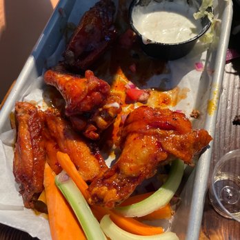 The Yard Haledon - Sports Bars Near Me - Haledon, New Jersey