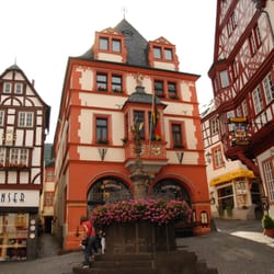 Ein Bummel durch Bernkastel-Kues - Rathaus von Bernkastel