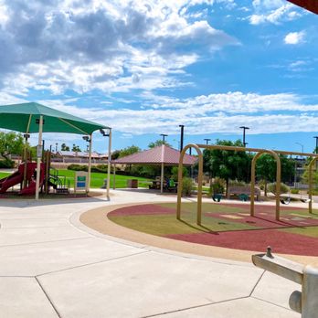 Tuscany Park - During the summer - Parks Near Me - Henderson, Nevada
