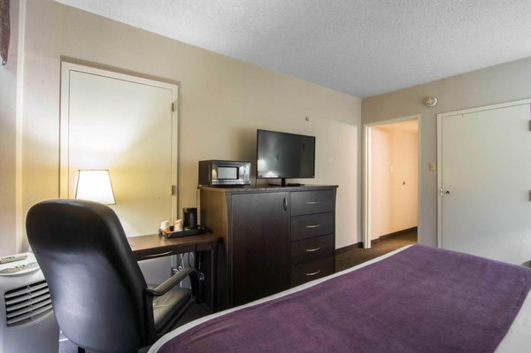 Quality Inn & Suites Yellowknife by null