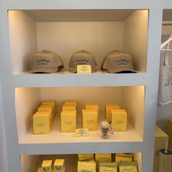 La La Land - Merch - Coffee & Tea Near Me - Glendale, California