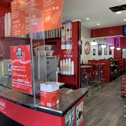Pete's Big Bite Burgers - Inside