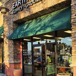 EarthWise Pet Rancho Mirage - Let's Go Shop for Treats!